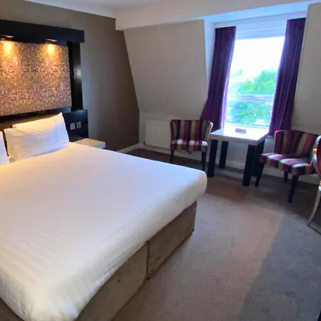 Flannery's Hotel