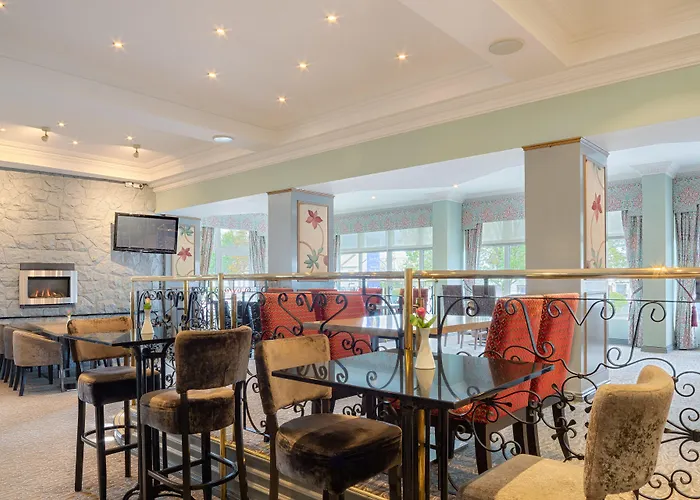 Flannery's Hotel 3*