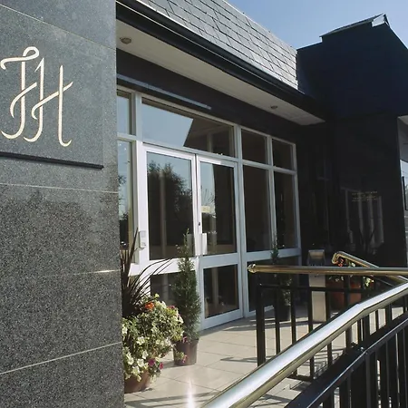 Flannery's Hotel