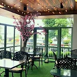 Flannery's Hotel 3*